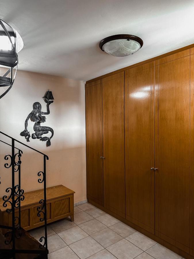 Theonia Villas Pefki